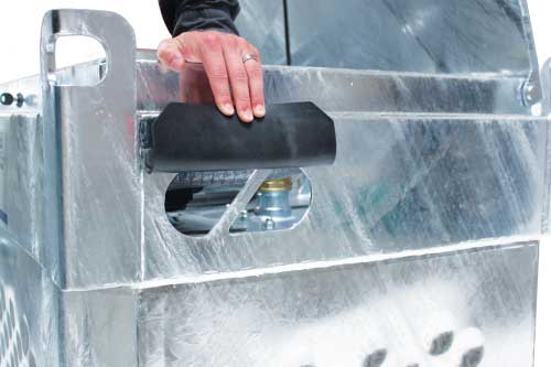 KC_Q_4505575a69b80d47 Mobiler Dieseltank Quadro-D doppelwandig Schlauch-und Kabeldurchführung