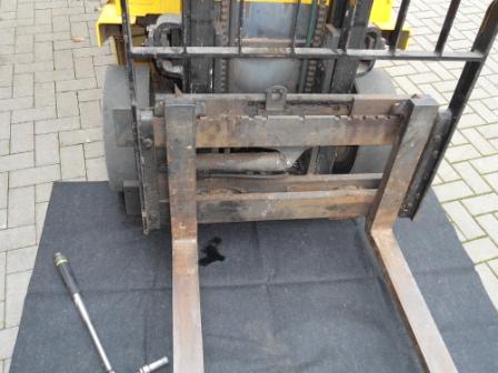 DSC00771komprimiert Fängt kleine Lecks Öl auf