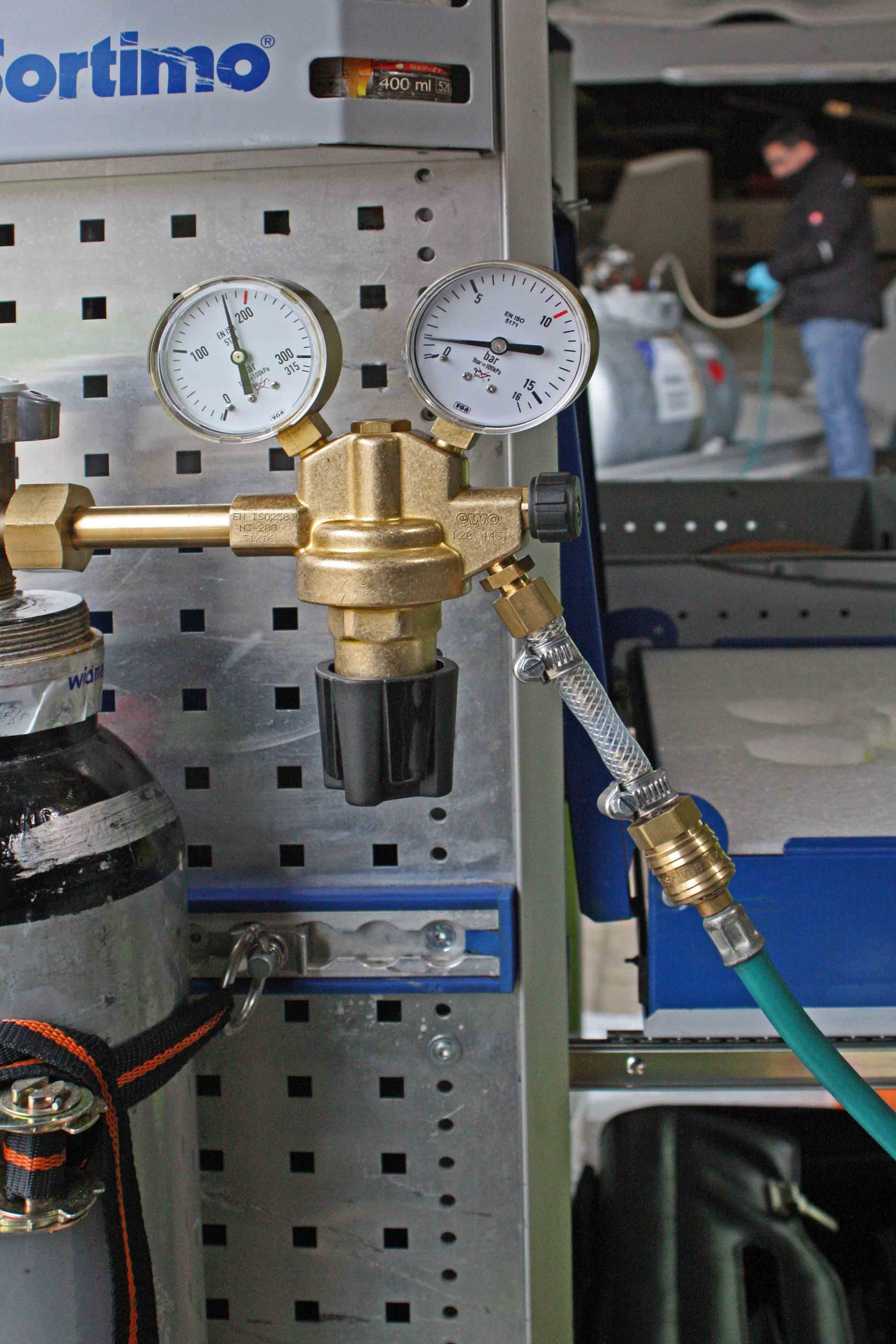 IMG_3661a-2-klein Dichtheitsprüfung mit Stickstoff